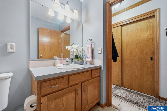 4411 Ash Hollow Court, Lincoln, NE 68516