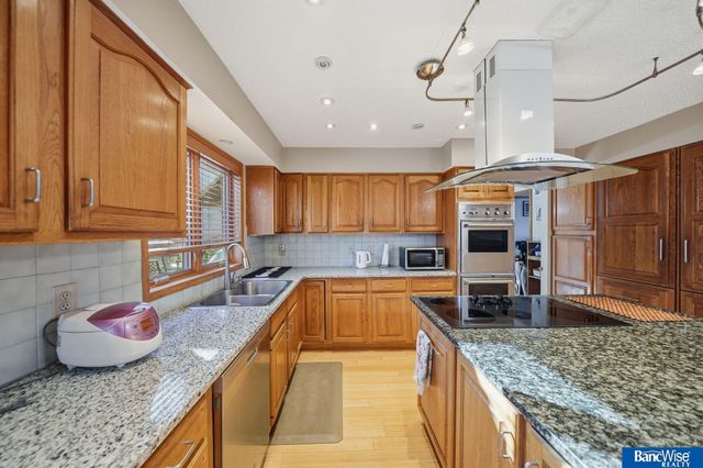 4411 Ash Hollow Court, Lincoln, NE 68516