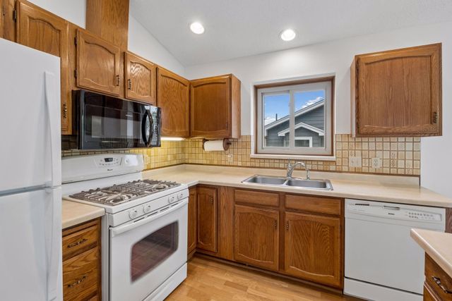 4284 Eagle Crest Drive, Eagan, MN 55122