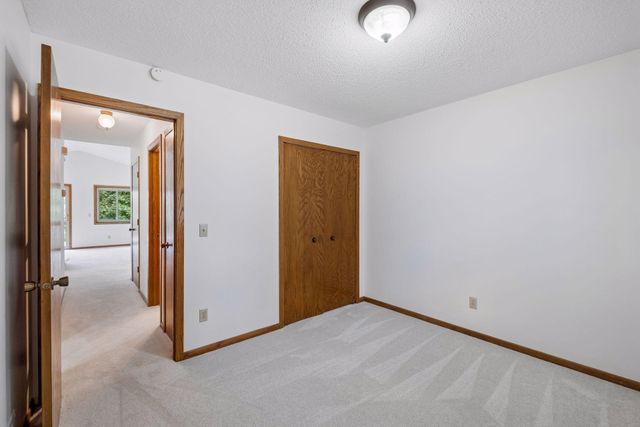 4284 Eagle Crest Drive, Eagan, MN 55122