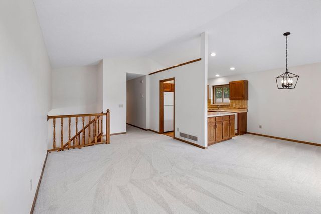 4284 Eagle Crest Drive, Eagan, MN 55122