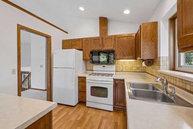 4284 Eagle Crest Drive, Eagan, MN 55122