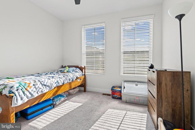 7736-A PORT CAPITAL DR, Elkridge, MD 21075