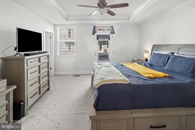 7736-A PORT CAPITAL DR, Elkridge, MD 21075