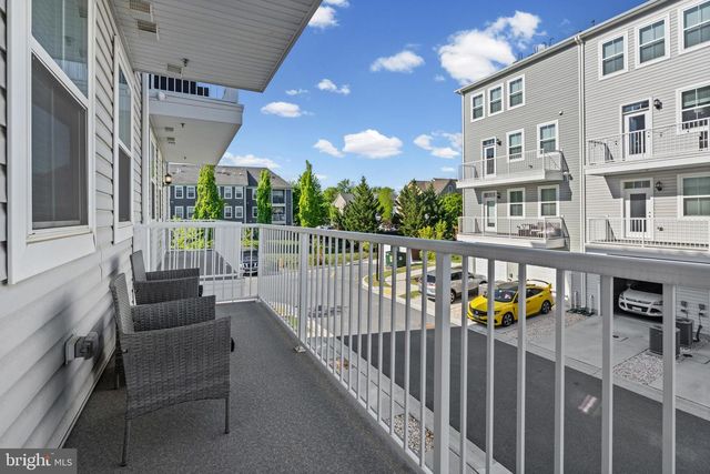 7736-A PORT CAPITAL DR, Elkridge, MD 21075