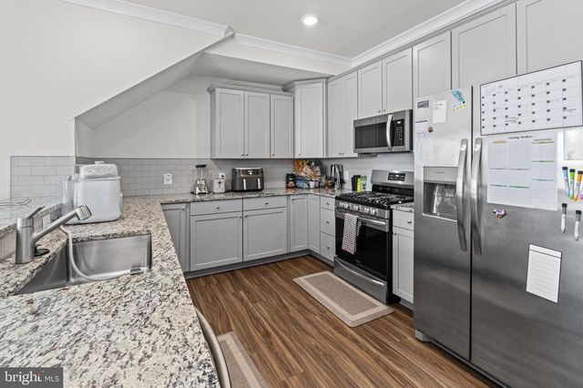 7736-A PORT CAPITAL DR, Elkridge, MD 21075