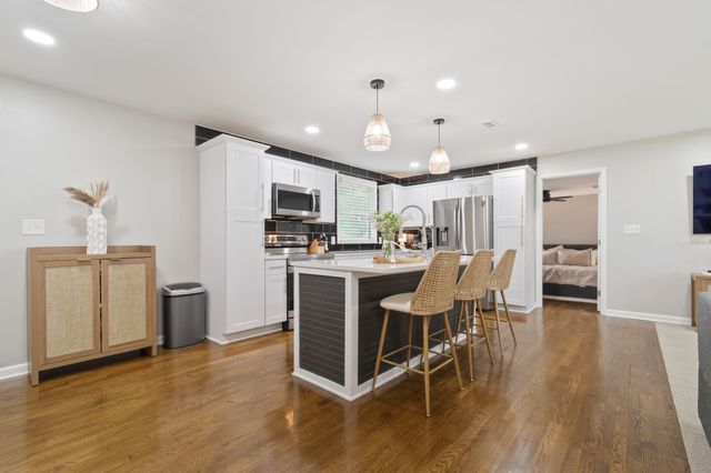 405 Lynn Dr, Nashville, TN 37211