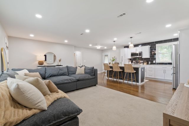 405 Lynn Dr, Nashville, TN 37211