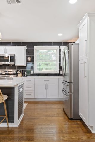 405 Lynn Dr, Nashville, TN 37211