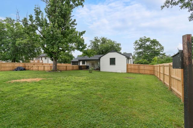 405 Lynn Dr, Nashville, TN 37211