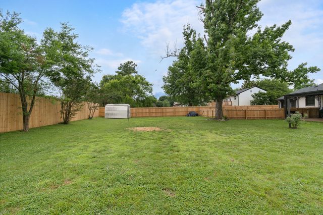 405 Lynn Dr, Nashville, TN 37211