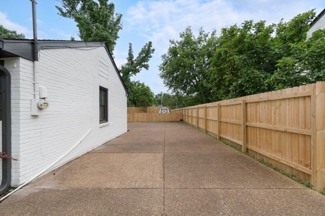 405 Lynn Dr, Nashville, TN 37211