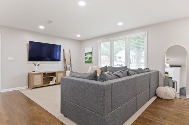 405 Lynn Dr, Nashville, TN 37211