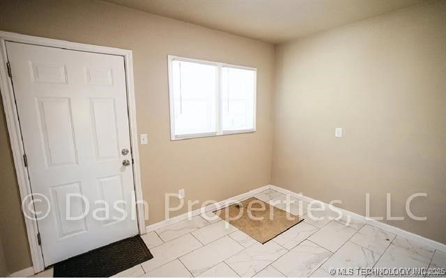 827 S Quaker Avenue, Tulsa, OK 74120