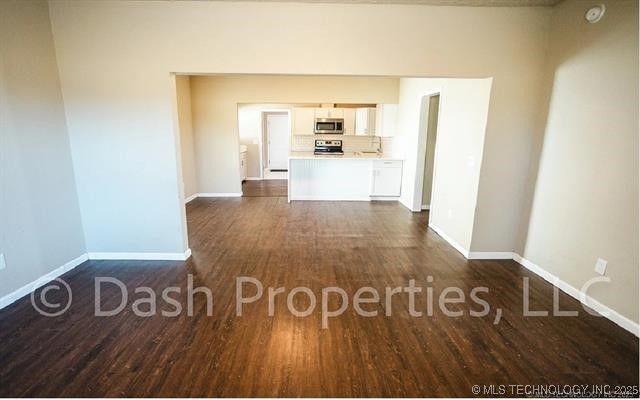 827 S Quaker Avenue, Tulsa, OK 74120