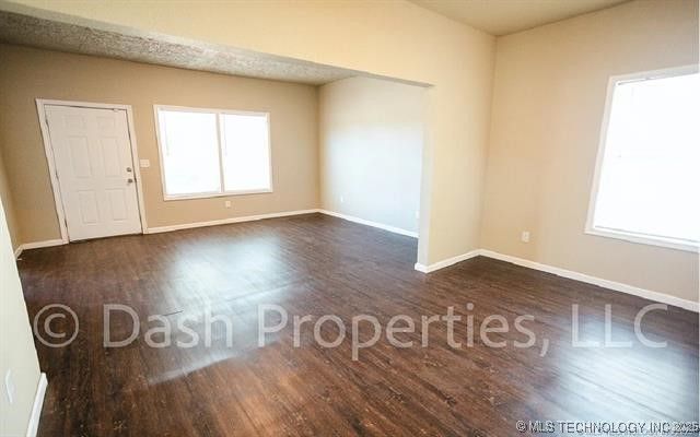 827 S Quaker Avenue, Tulsa, OK 74120