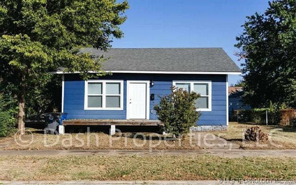 827 S Quaker Avenue, Tulsa, OK 74120