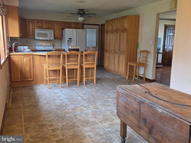 14201 MAPLE LEAF DR SE, Cumberland, MD 21502