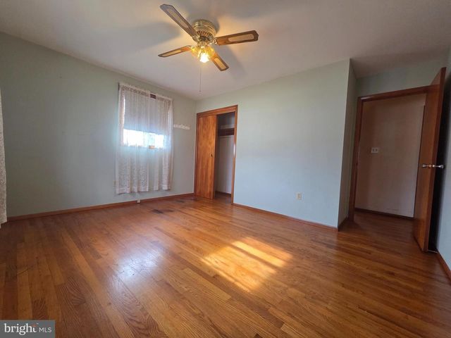 14201 MAPLE LEAF DR SE, Cumberland, MD 21502