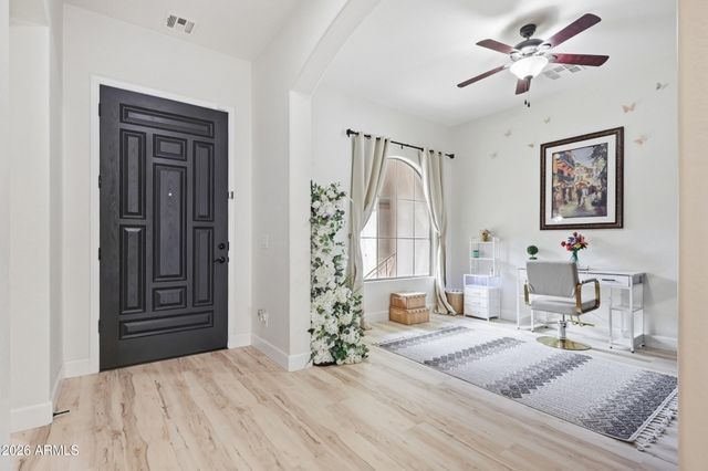 12260 W LONE TREE Trail, Peoria, AZ 85383