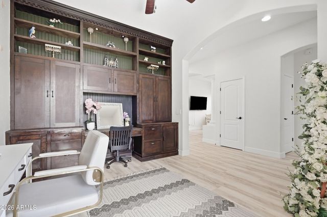 12260 W LONE TREE Trail, Peoria, AZ 85383