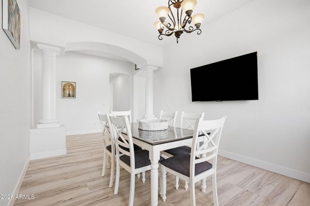 12260 W LONE TREE Trail, Peoria, AZ 85383