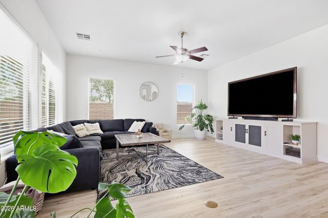 12260 W LONE TREE Trail, Peoria, AZ 85383