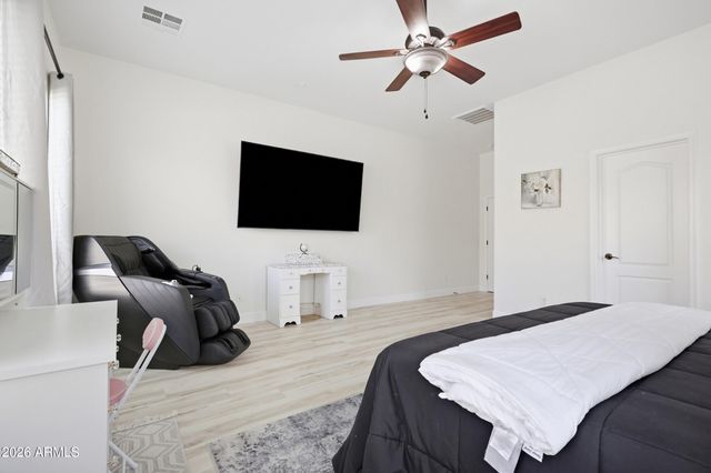 12260 W LONE TREE Trail, Peoria, AZ 85383
