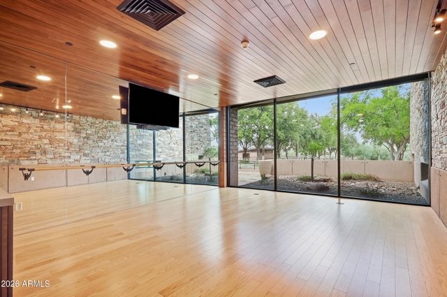 12260 W LONE TREE Trail, Peoria, AZ 85383