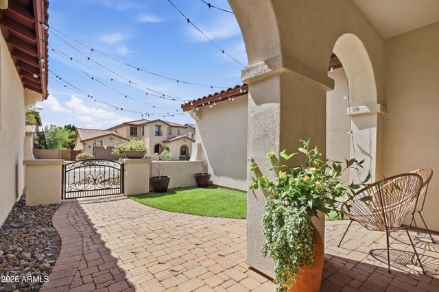 12260 W LONE TREE Trail, Peoria, AZ 85383