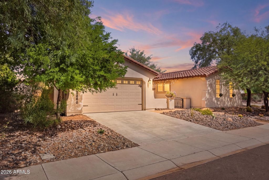 12260 W LONE TREE Trail, Peoria, AZ 85383 — photo 3