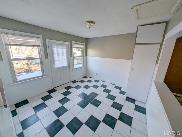 315 S Belt, Belleville, IL 62220