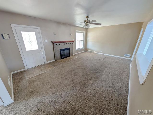 315 S Belt, Belleville, IL 62220