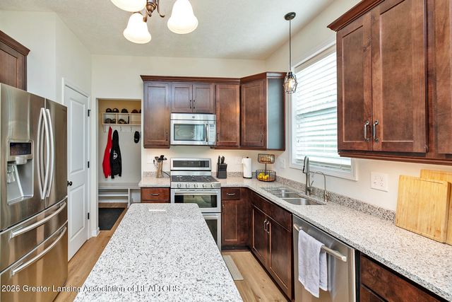 12880 Paradise Drive, Dewitt, MI 48820
