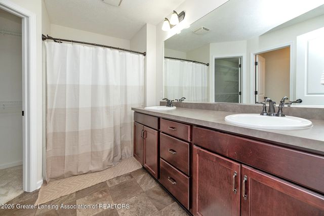 12880 Paradise Drive, Dewitt, MI 48820