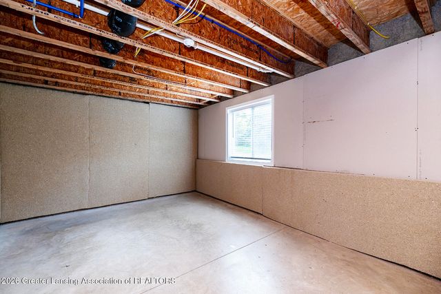 12880 Paradise Drive, Dewitt, MI 48820