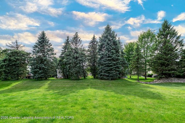 12880 Paradise Drive, Dewitt, MI 48820
