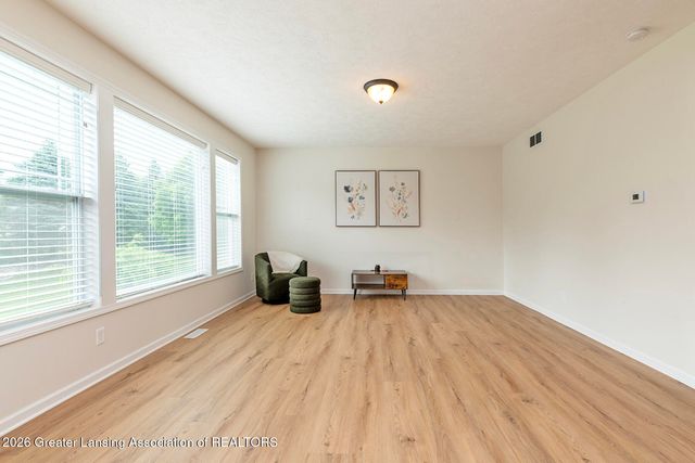 12880 Paradise Drive, Dewitt, MI 48820
