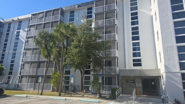 16851 NE 23rd Avenue A212, North Miami Beach, FL 33160