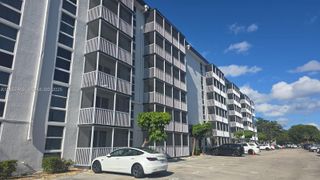 16851 NE 23rd Avenue A212, North Miami Beach, FL 33160