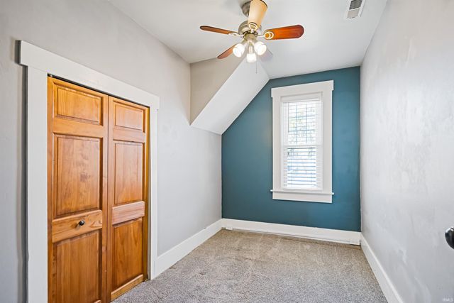 121 W Walnut Street, Flora, IN 46929