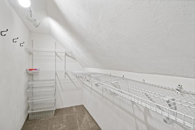 121 W Walnut Street, Flora, IN 46929