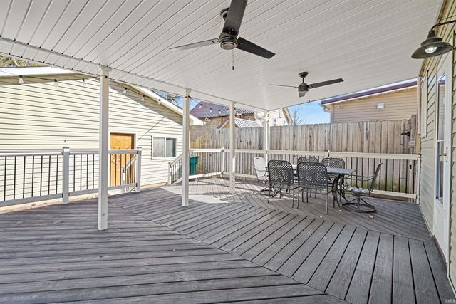 121 W Walnut Street, Flora, IN 46929