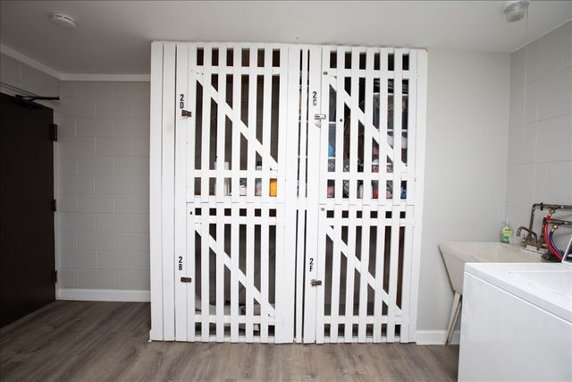 5740 East Avenue 1C, Countryside, IL 60525