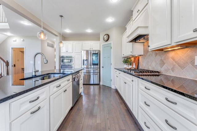 1414 Kenley Place, Sunbury, OH 43074