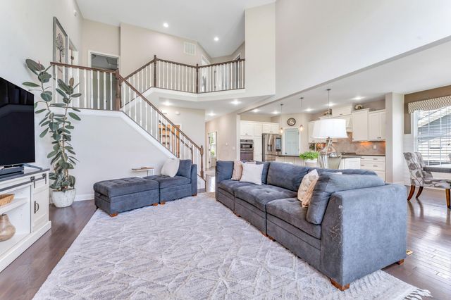 1414 Kenley Place, Sunbury, OH 43074