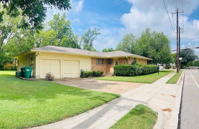 1326 E Sherman Drive, Denton, TX 76209