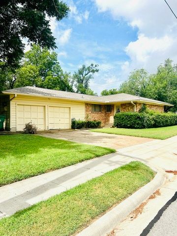 1326 E Sherman Drive, Denton, TX 76209
