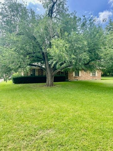 1326 E Sherman Drive, Denton, TX 76209