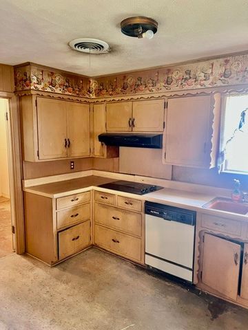 1326 E Sherman Drive, Denton, TX 76209